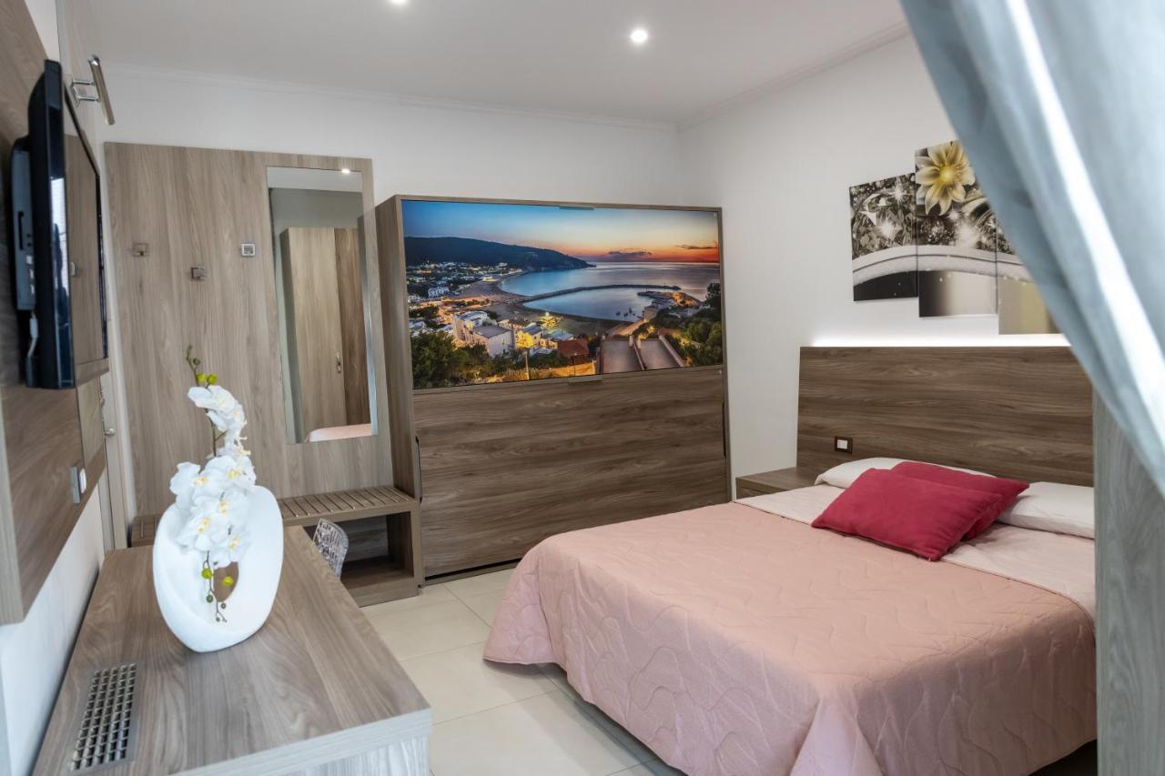Mary VI Rooms Peschici Luaran gambar